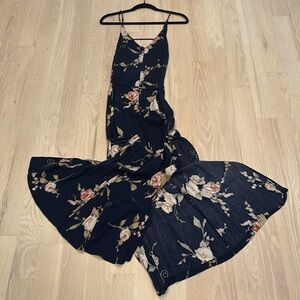 Reformation linen floral open back maxi dress Size M